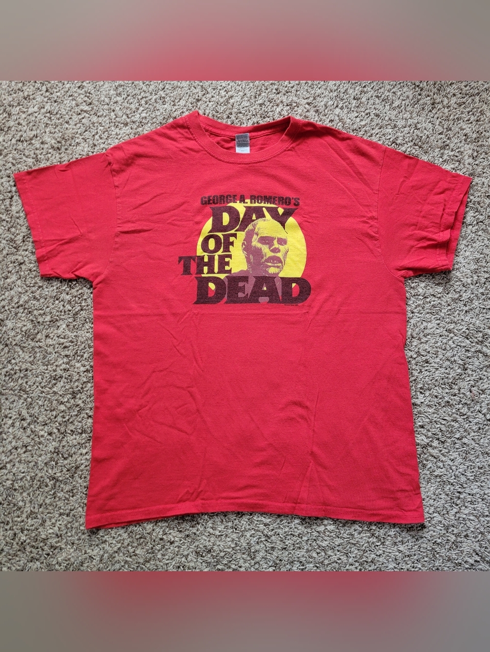 Gildan Heavy Cotton T-shirt Shirt George A. Romero Day Of The Dead Red Large